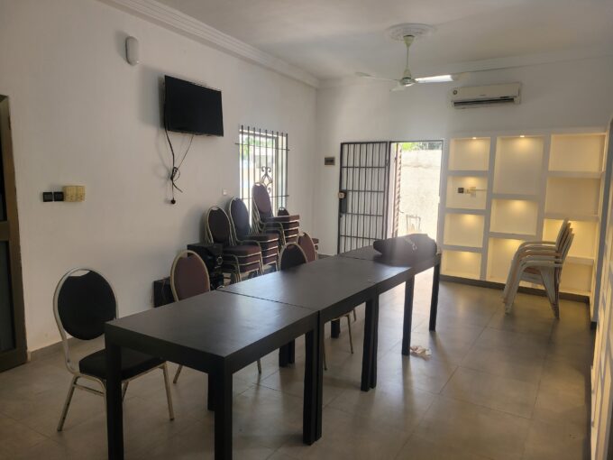 Espace 3 pieces pour bureau a Zogbo