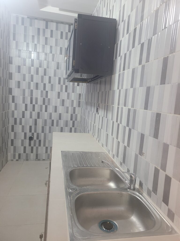 Une chambre salon vide a Akogbato