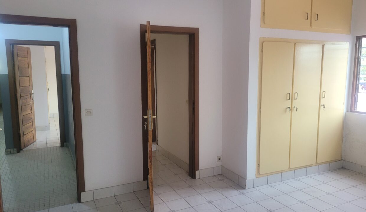 chambre avec placards