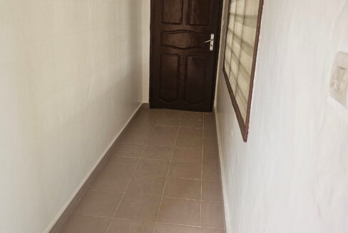 3 chambres salon fidjrosse couloir