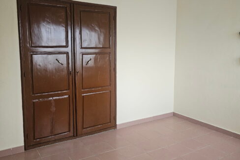 3 chambres salon fidjrosse placard