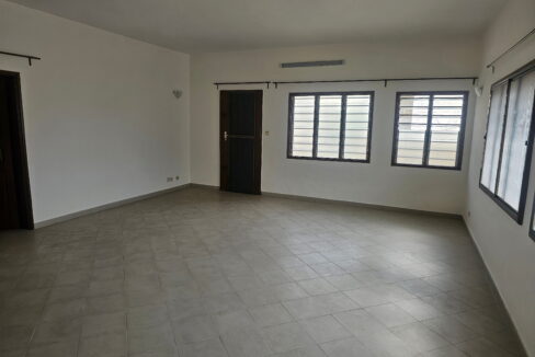3 chambres salon fidjrosse salon