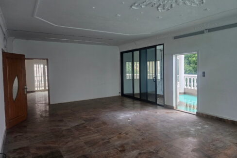 villa censad vide le belier acces intérieur chambres