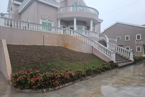 Grande villa censad vide le belier 6 chambres