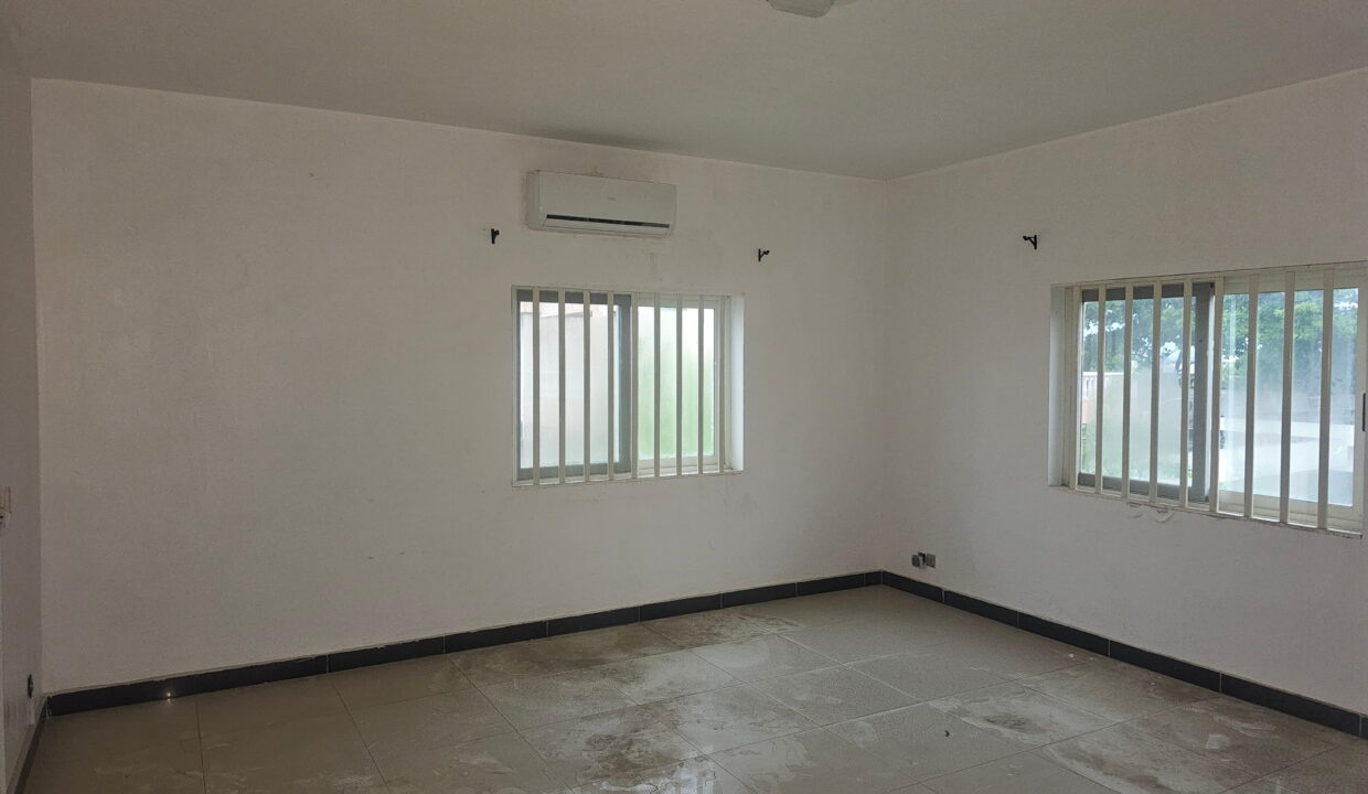 villa censad vide le belier grande chambre