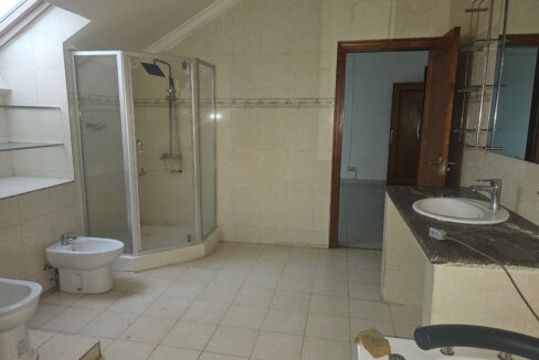 villa censad vide le belier salle d'eau