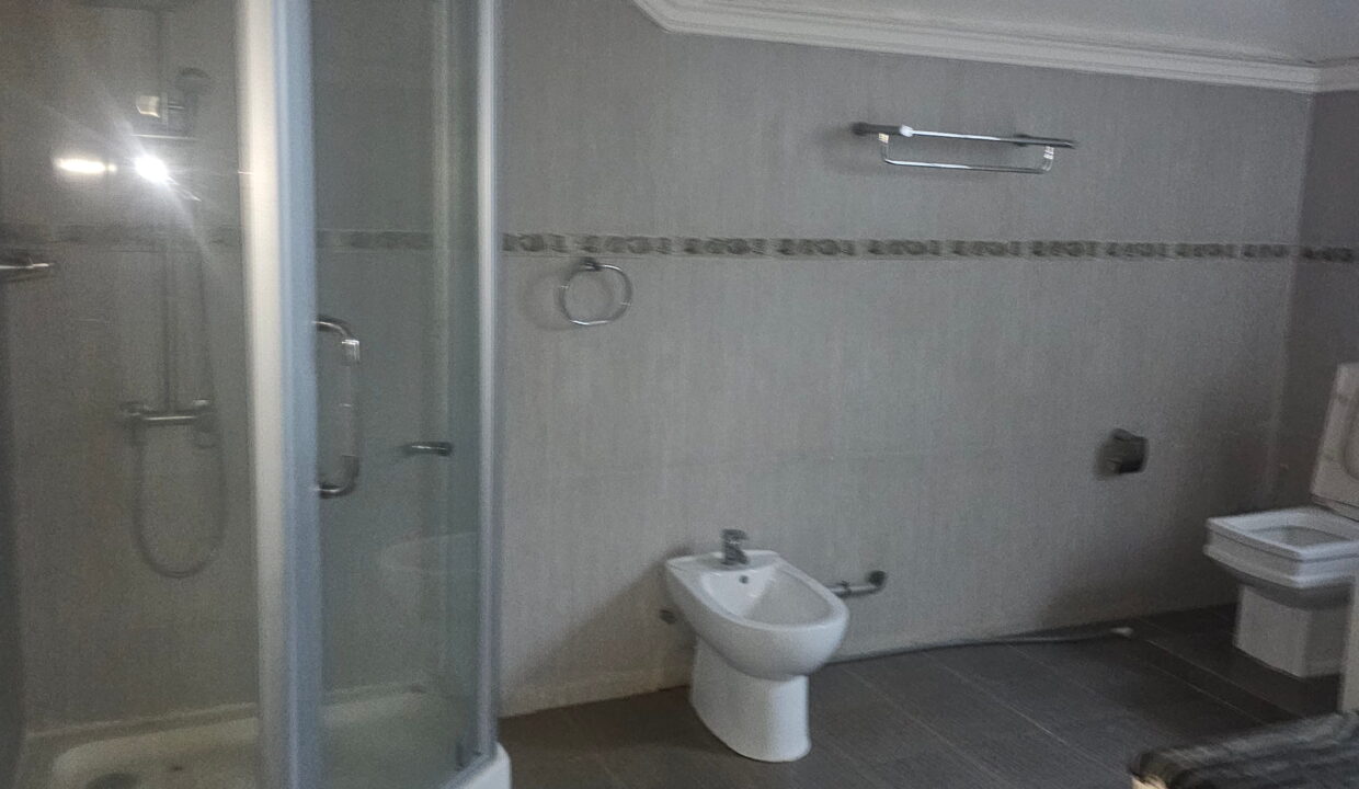 villa censad vide le belier salle d'eau fermée
