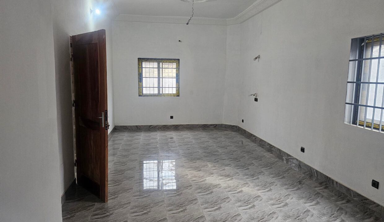Maison avec petite piscine louer a cococodji chambre lumineuse