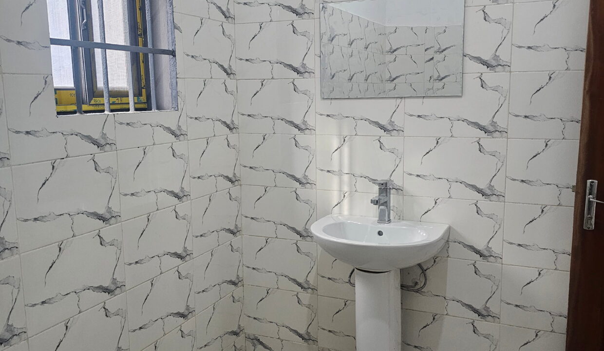 Maison avec petite piscine louer a cococodji lavabo