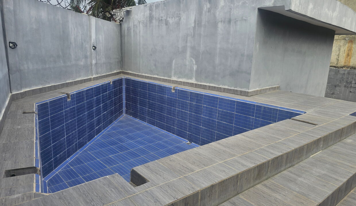 Maison avec petite piscine louer a cococodji marche piscine