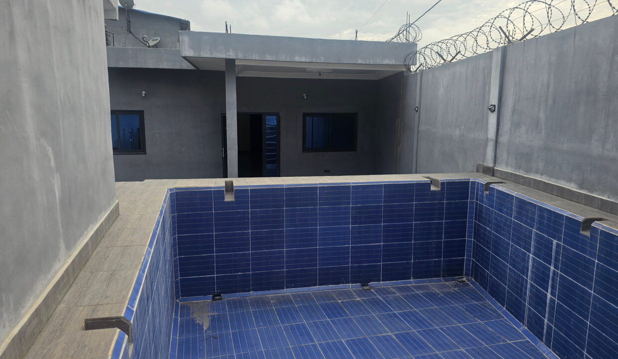 Maison avec petite piscine louer a cococodji piscine vue intérieur
