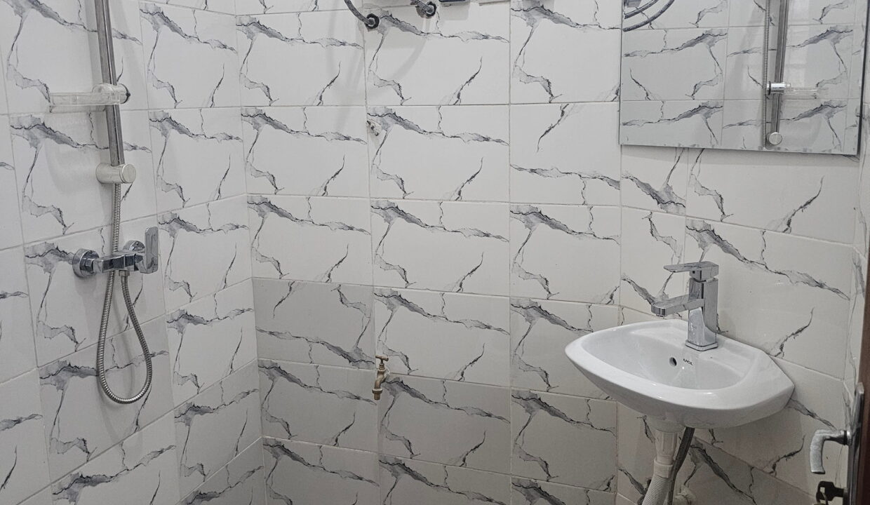 Maison avec petite piscine louer a cococodji salle d'eau