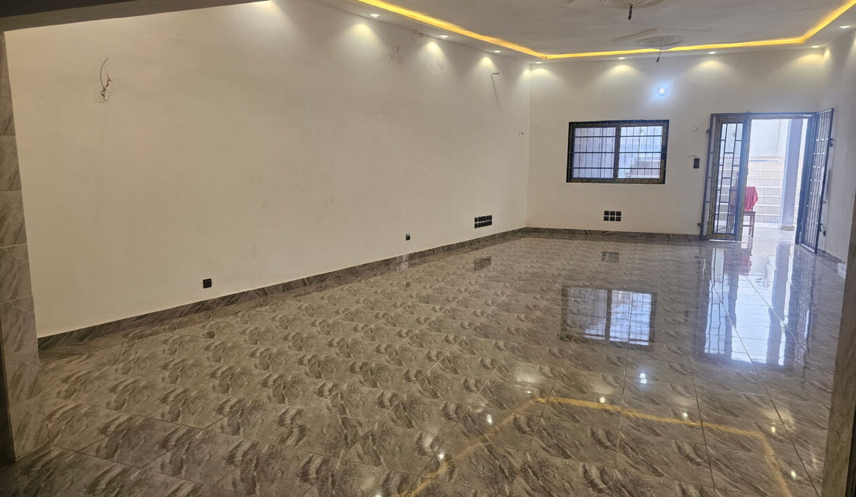 Maison avec petite piscine louer a cococodji salon vue sur la piscine