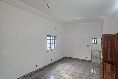 Maison avec petite piscine louer a cococodji vaste chambre