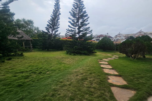 Villa vue sur mer a vendre au quartier jack jardin avec sapin