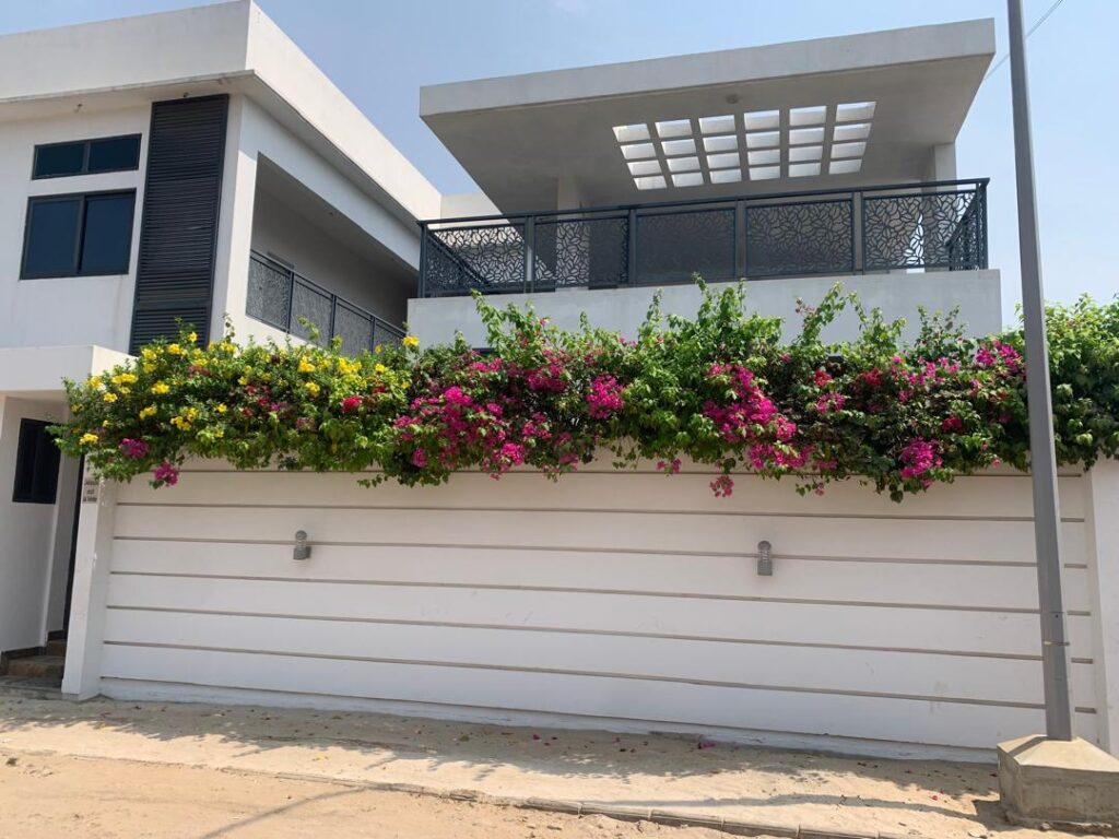 Villa vue sur mer a vendre a Fidjrossè plage 1 Villa vue sur mer a vendre a Fidjrossè plage