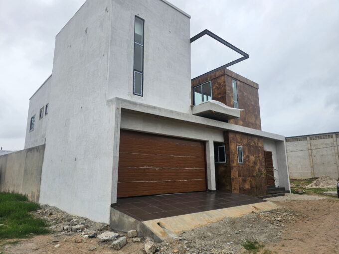 A vendre villa a 70% de finition a Pk10